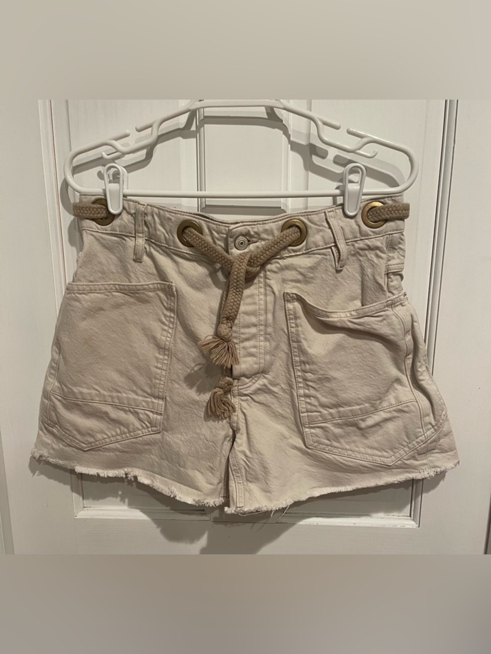 We The Free Beige Rope-Belt Women’s Shorts 27